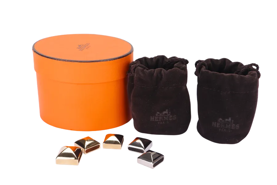 HERMES 2 SILVER AND 3 GOLD SQUARE SCARF RING, WITH DUST COVER & BOX
