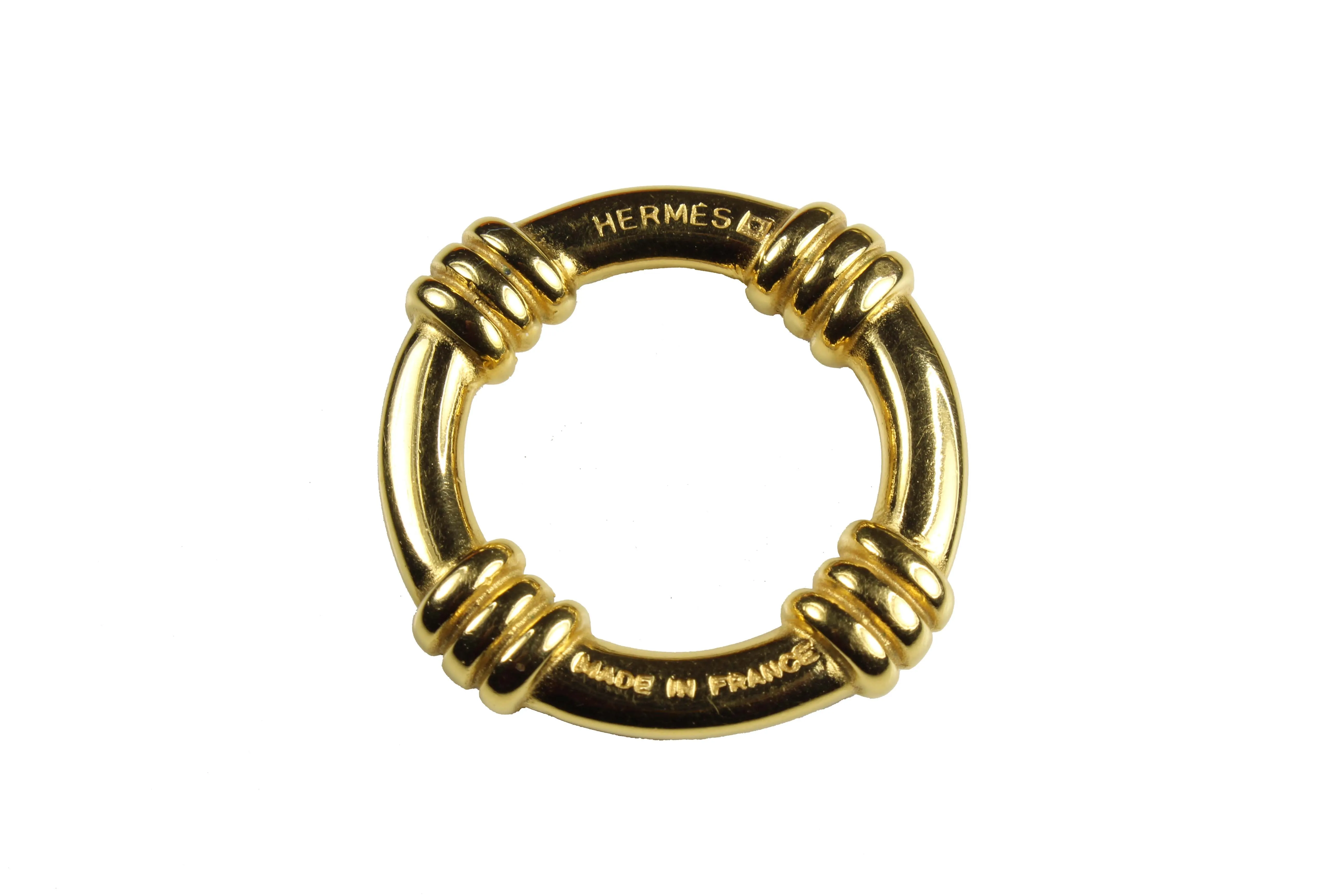 HERMÈS ring scarf