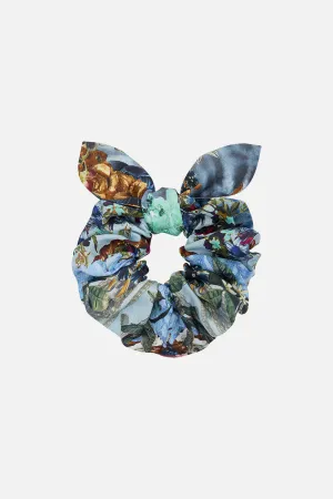 SCRUNCHIE LETTERS TO LEO